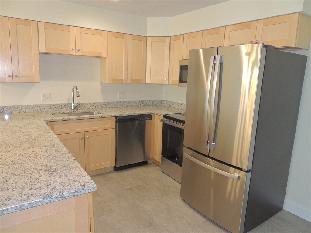 28 Greenleaves Drive 827