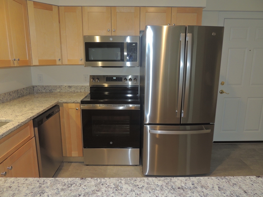 28 Greenleaves Drive 827