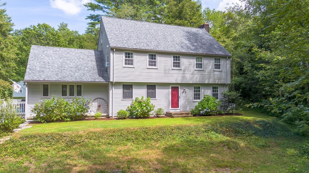 10 Long Plain Rd