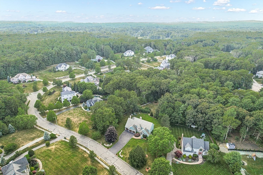 13 Olde Coach Rd