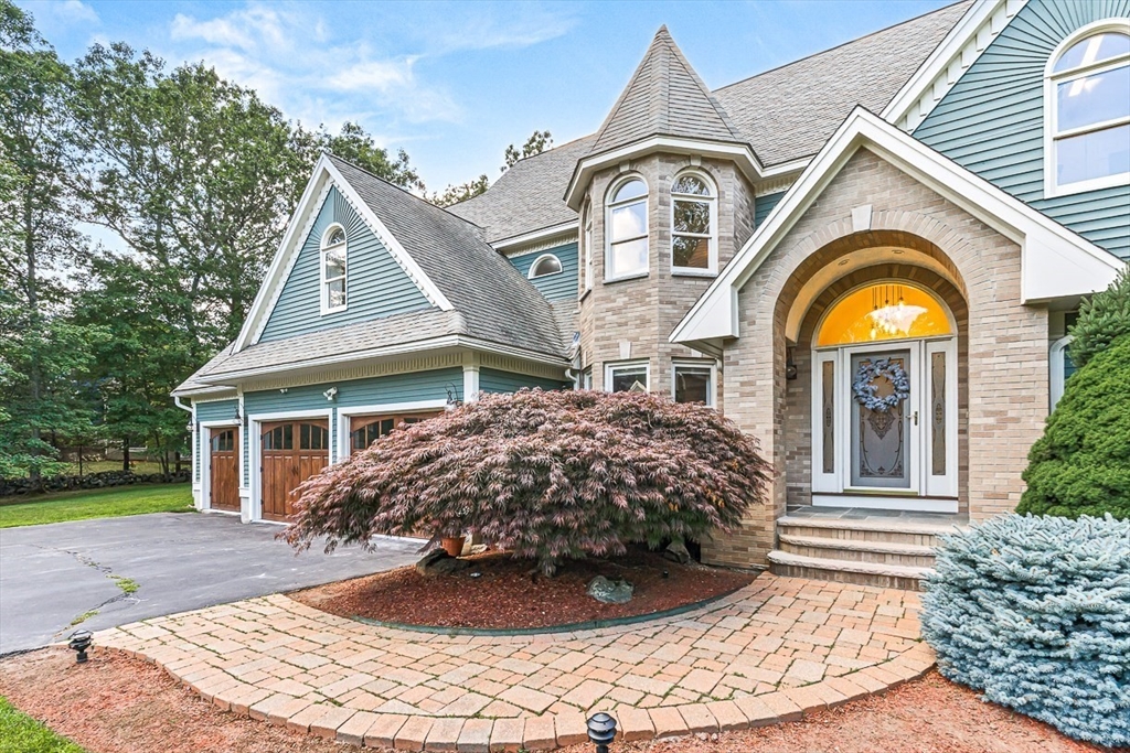 13 Olde Coach Rd
