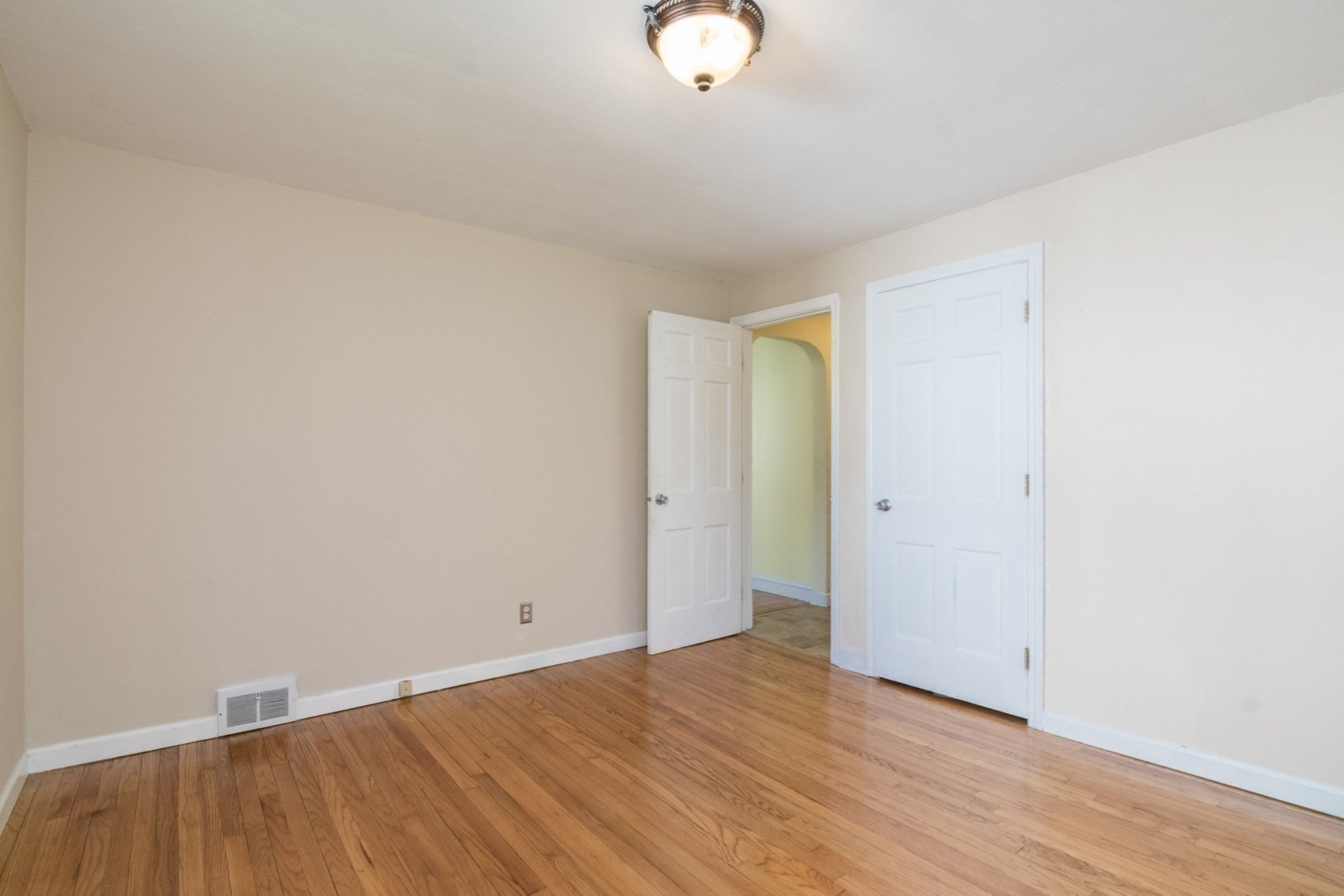 115 Wolcott Avenue, West Springfield, MA Photo #20