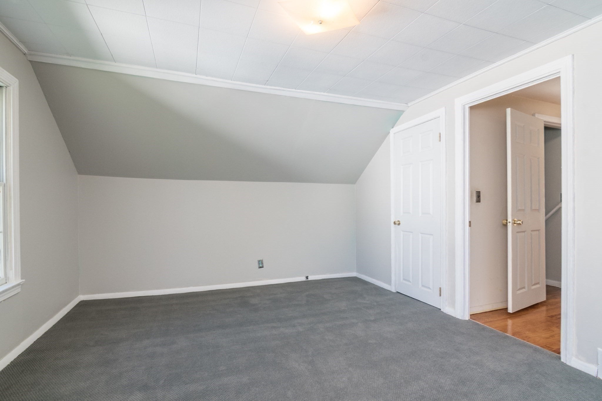 115 Wolcott Avenue, West Springfield, MA Photo #23