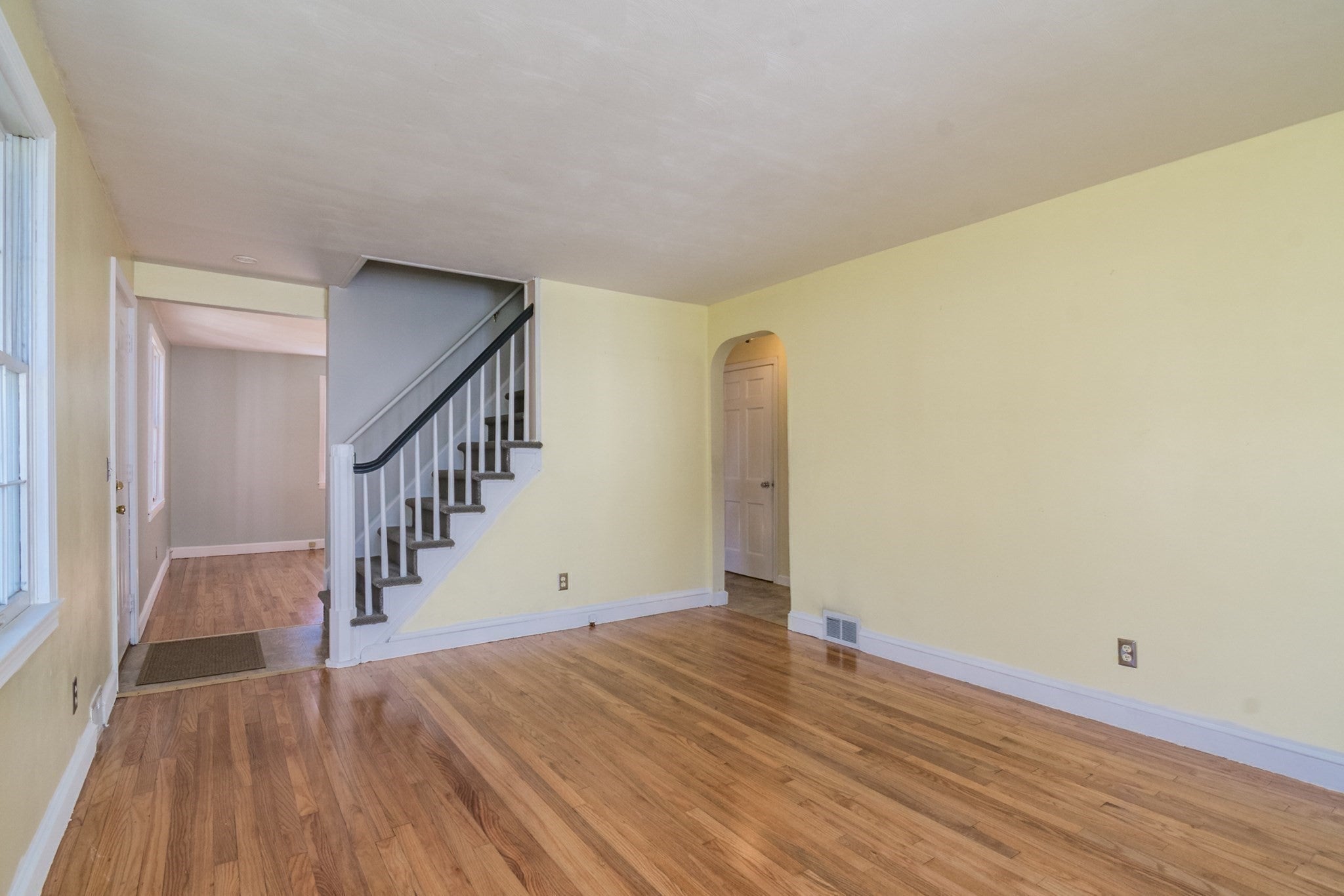 115 Wolcott Avenue, West Springfield, MA Photo #6
