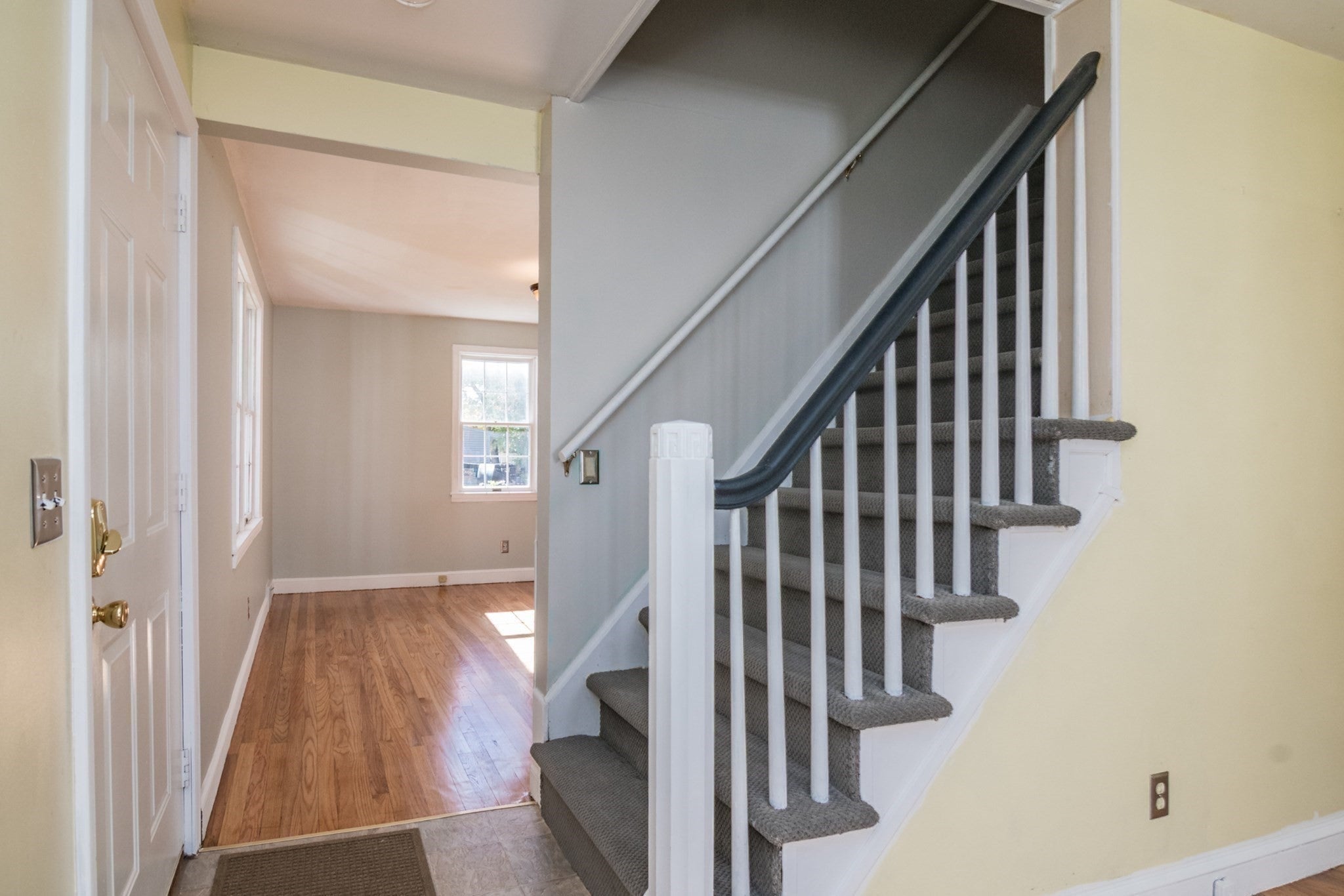 115 Wolcott Avenue, West Springfield, MA Photo #5