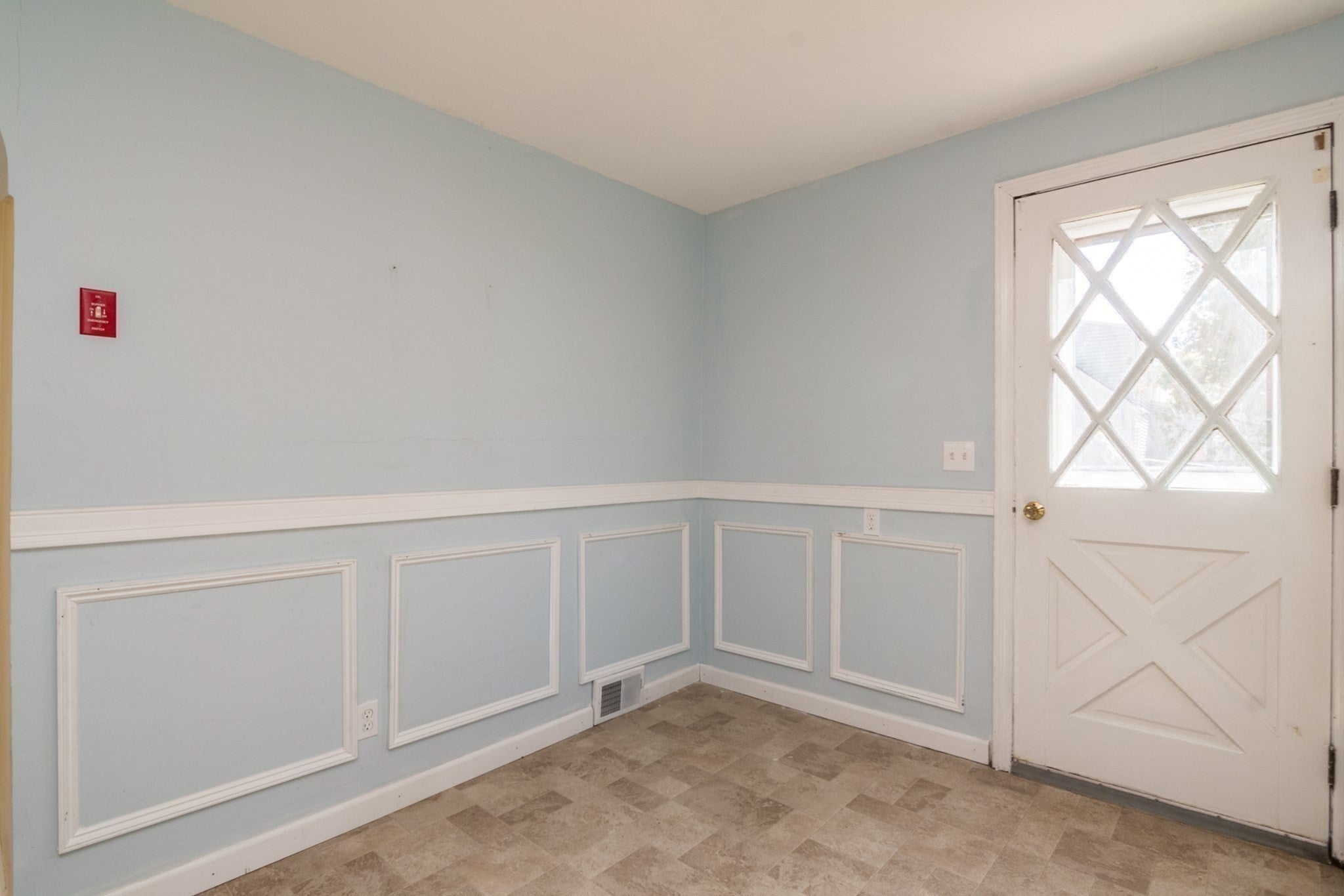 115 Wolcott Avenue, West Springfield, MA Photo #16