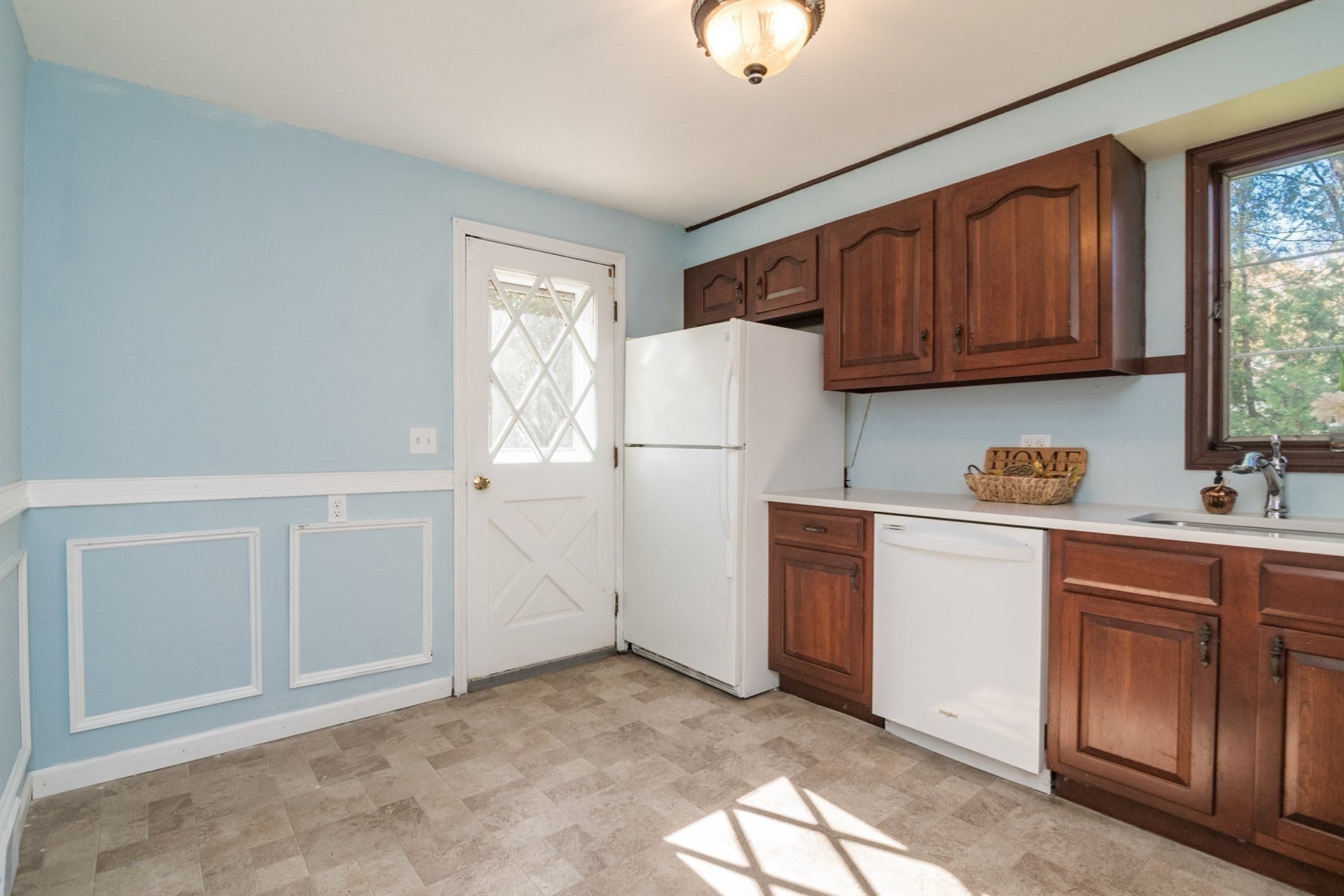 115 Wolcott Avenue, West Springfield, MA Photo #15