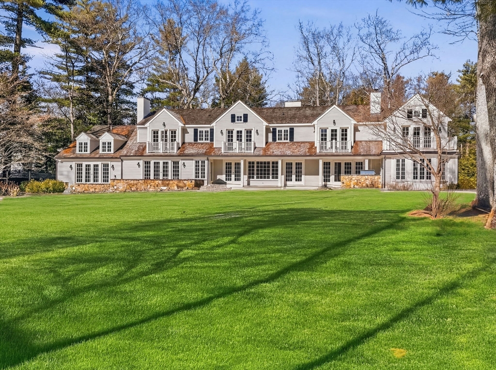 12 Winding River Cir