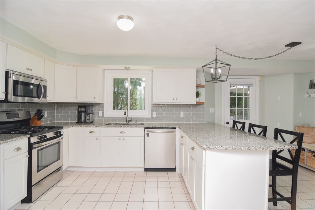 163 Old Ferry Dr