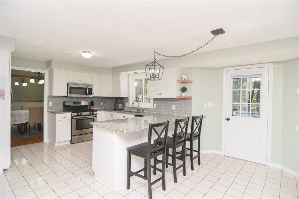 163 Old Ferry Dr