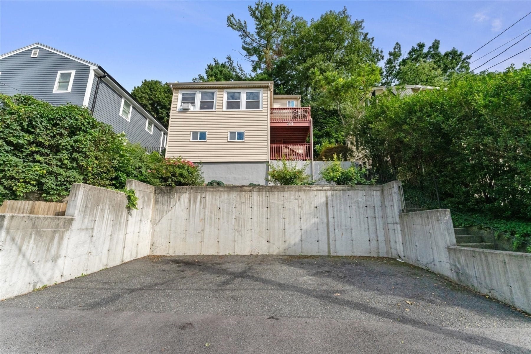 43 Elm St, Medford, MA Photo #3