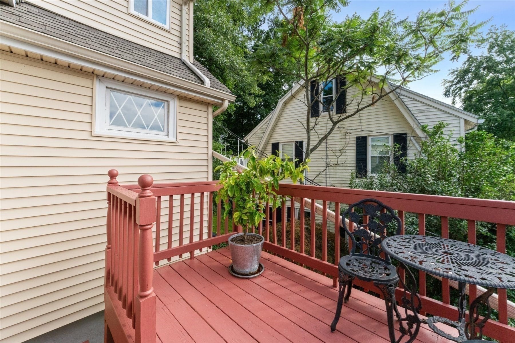 43 Elm St, Medford MA 02155