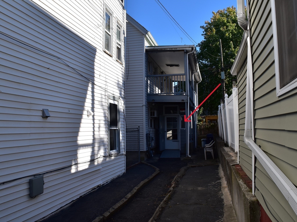 305R Lexington St