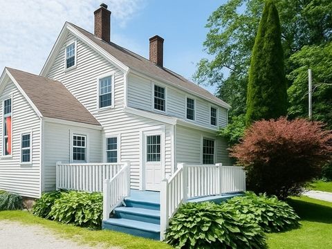 5 Dennett St 5 Amesbury MA 01913