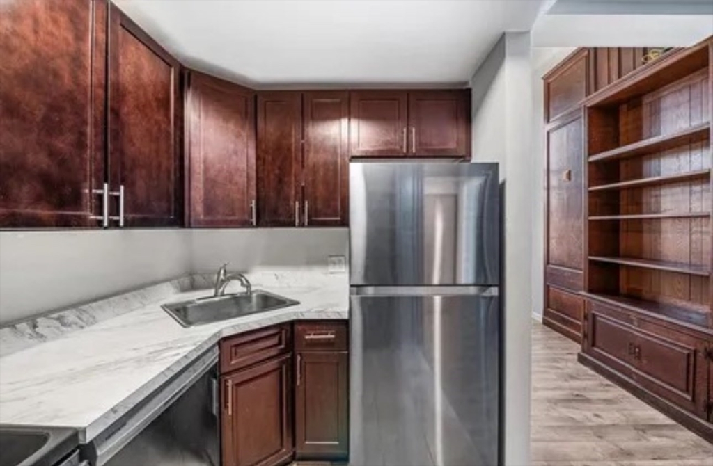 48 Washington Avenue 202