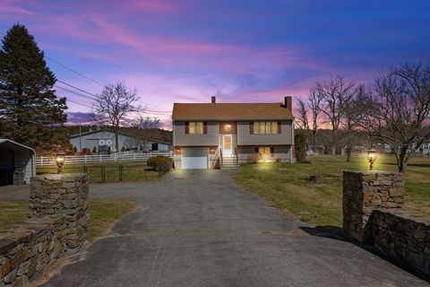 26 Padelford St Berkley MA 02779