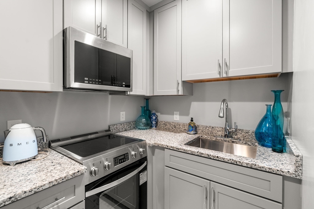 274 Clarendon ST #7, Boston, MA Photo #9