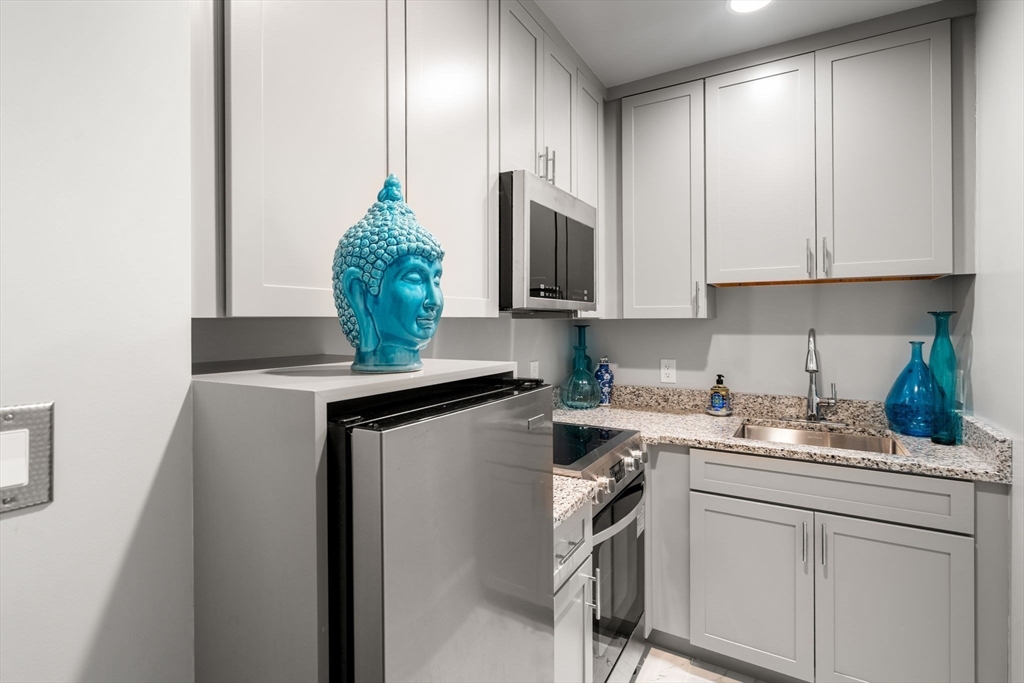274 Clarendon ST #7, Boston, MA Photo #8