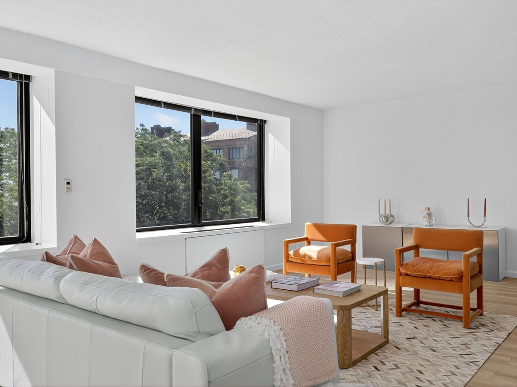 65 East India Row 6F