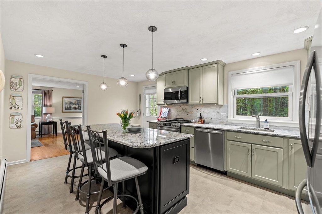 13 Laconia Cir