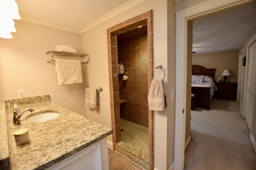 267 Oak St, Halifax, MA, 267 Oak St, Halifax, MA Photo #23
