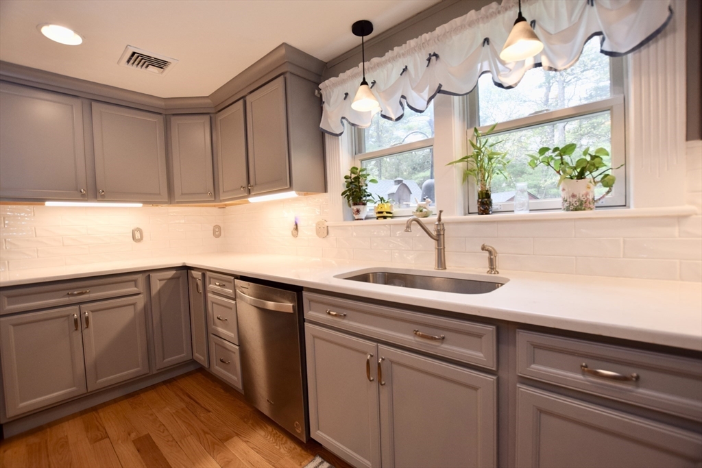 267 Oak St, Halifax, MA, 267 Oak St, Halifax, MA Photo #14