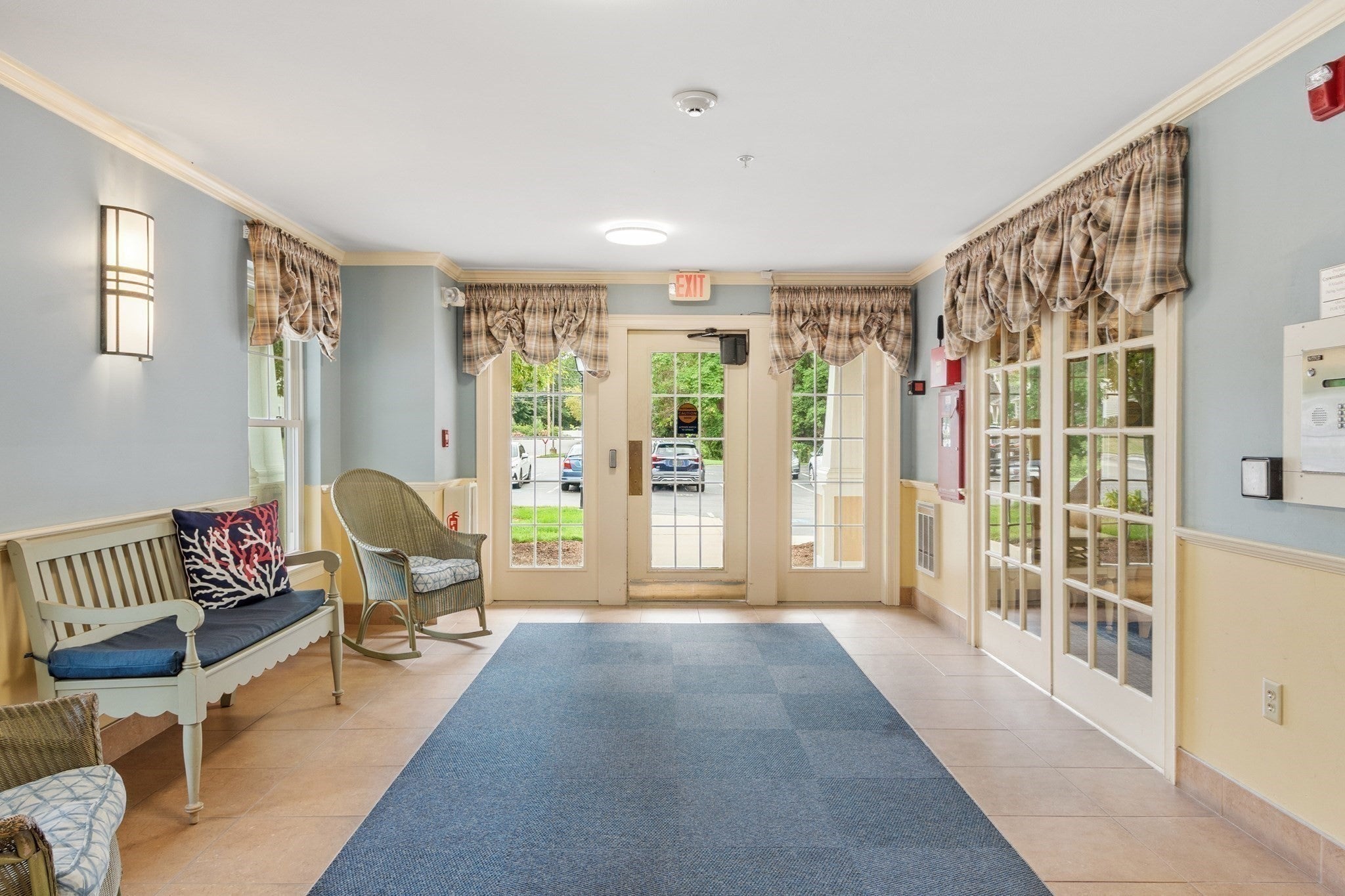135 Beach Road B207