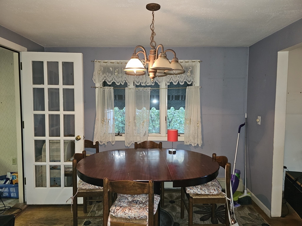 24 Eisenhower Dr