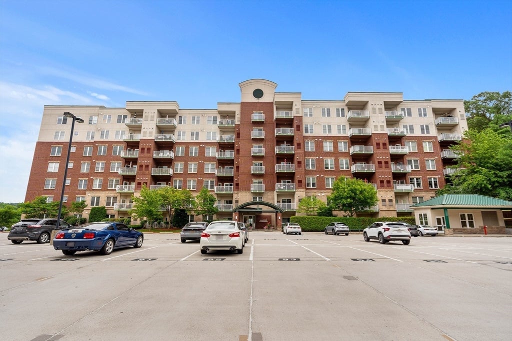 38 Village Road #614