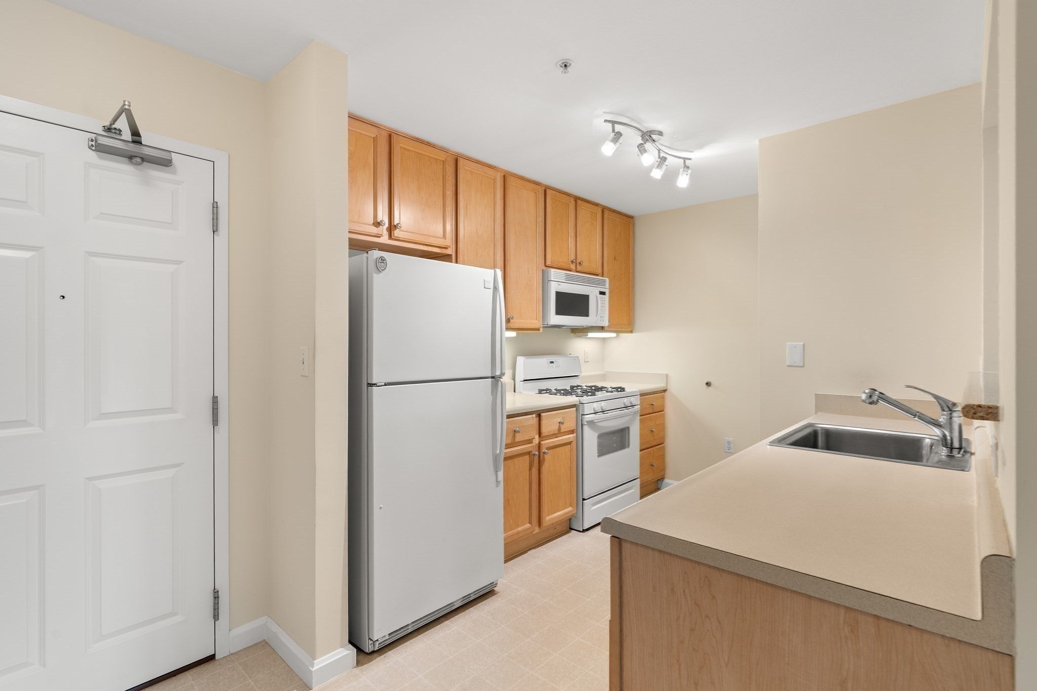 38 Village Road #614, Middleton, MA Photo #12
