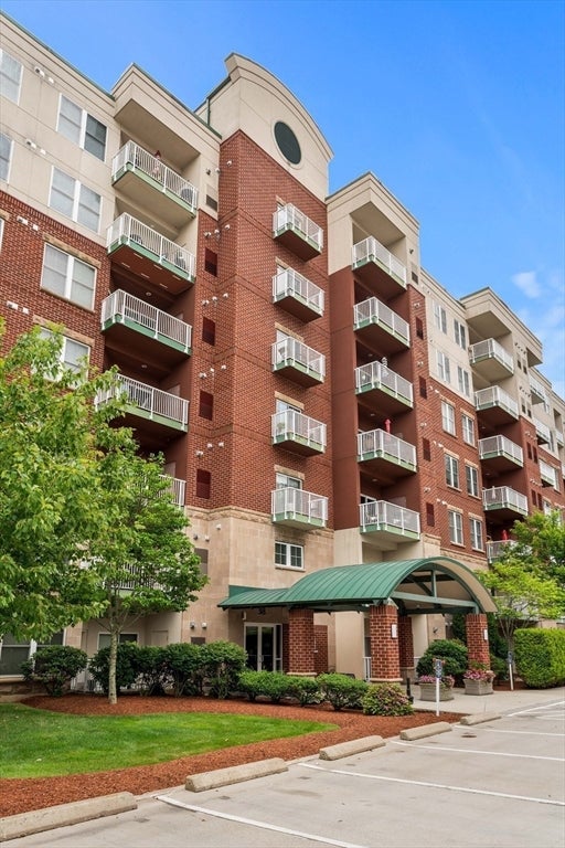 38 Village Road #614