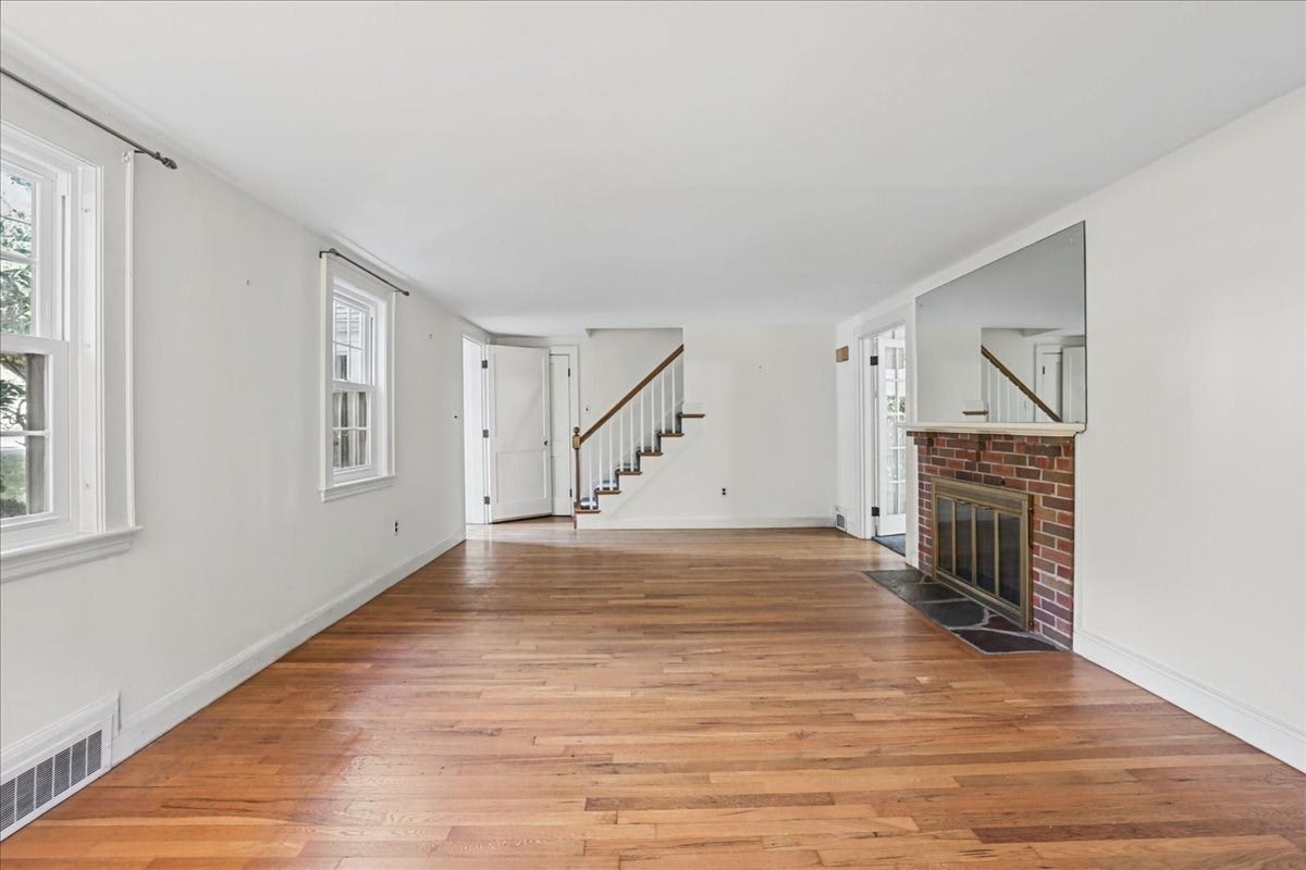 1036 High St, Westwood, MA Photo #7