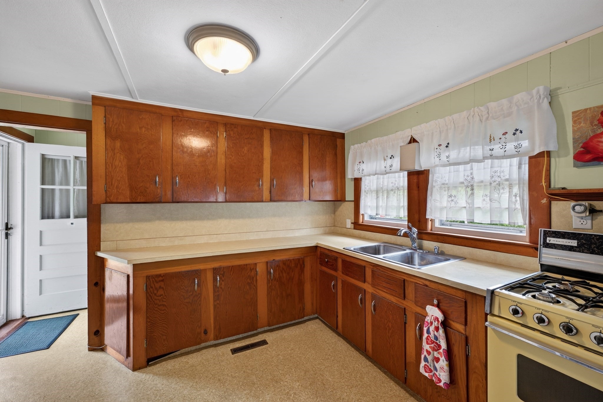 24 Broadmarsh Ave, Wareham, MA, 24 Broadmarsh Ave, Wareham, MA Photo #5
