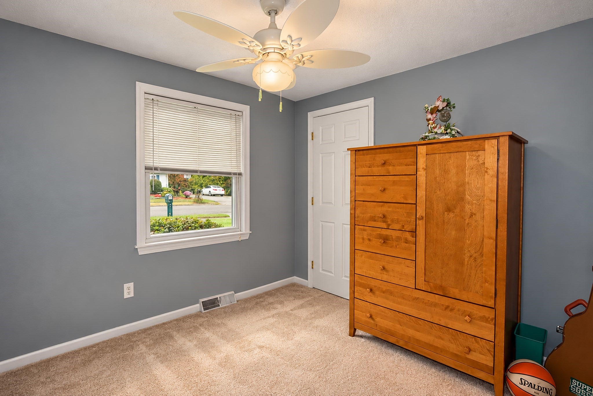 70 Strawberry Hill Rd, Agawam, MA, 70 Strawberry Hill Rd, Agawam, MA Photo #18