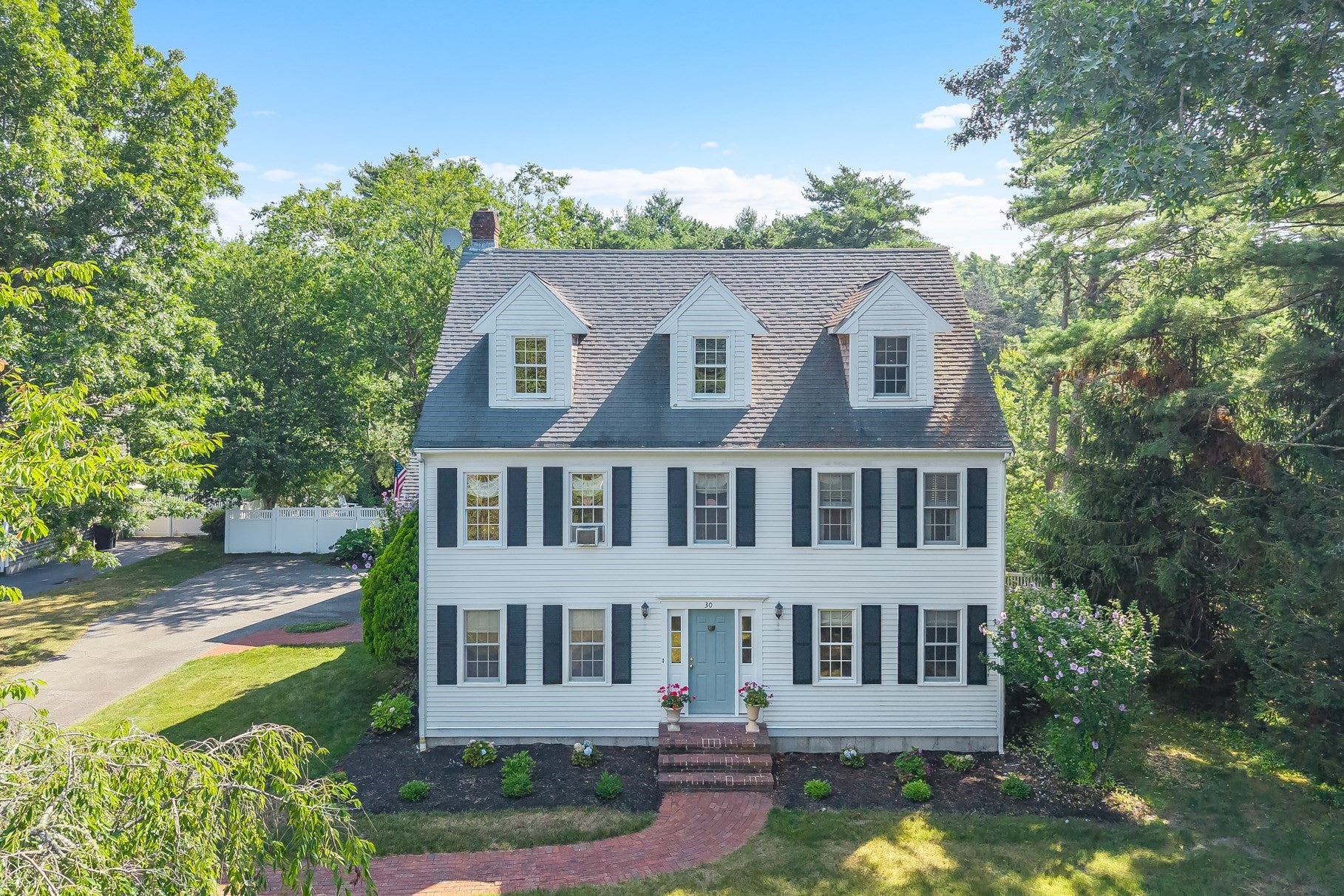 Photo of 30 Fairview Ln, Plymouth, MA