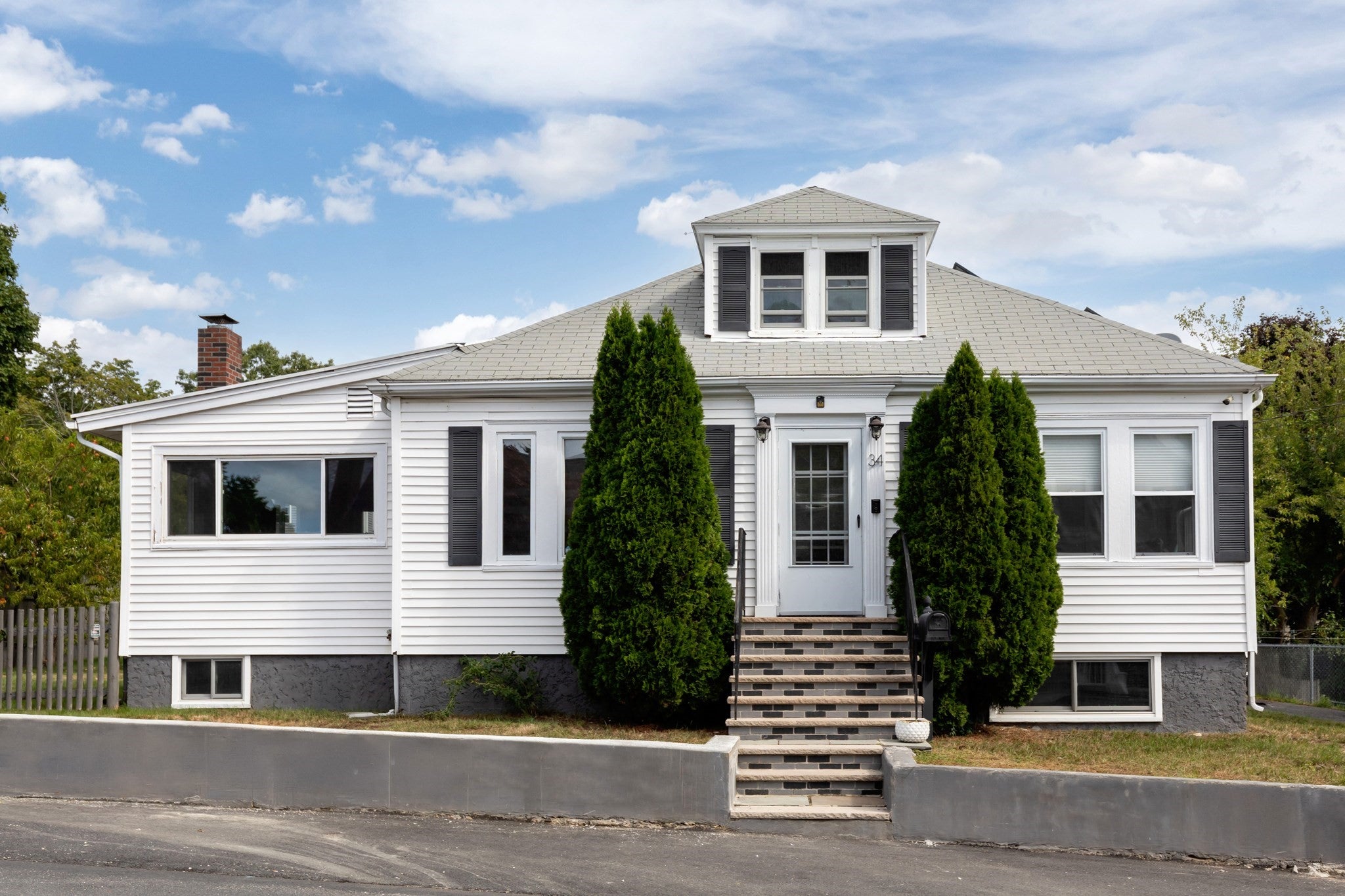 Photo of 34 Farrington Ave, Dedham, MA