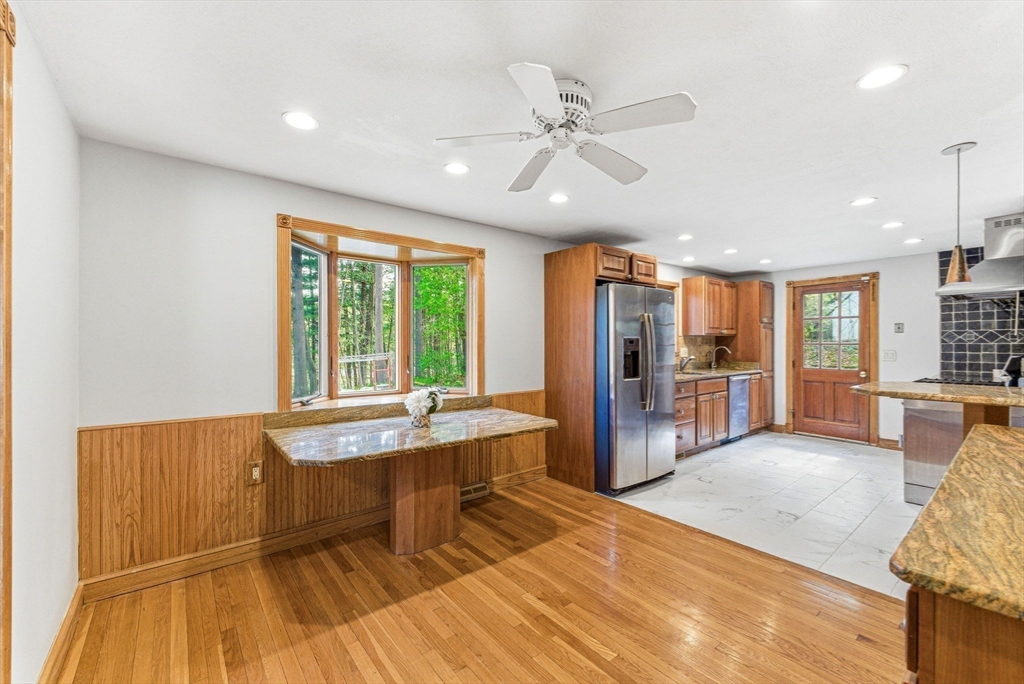 33 Wallace Road, Wayland, MA Photo #8
