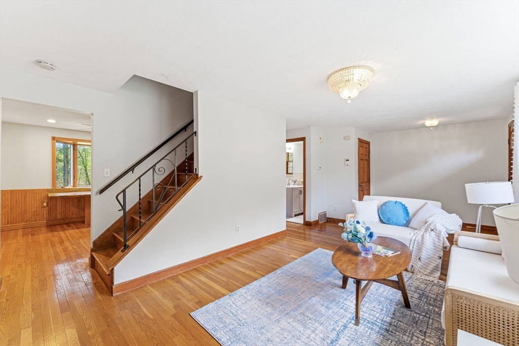 33 Wallace Road, Wayland, MA Photo #6