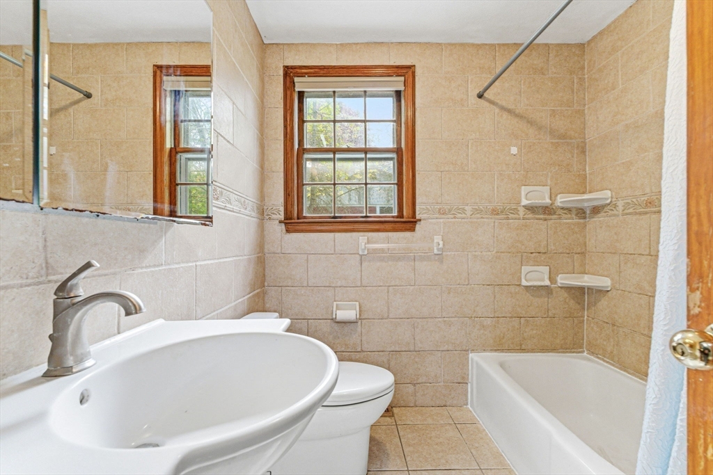 33 Wallace Road, Wayland, MA Photo #14