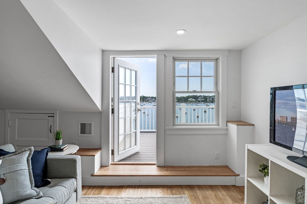 95 Front Street 6