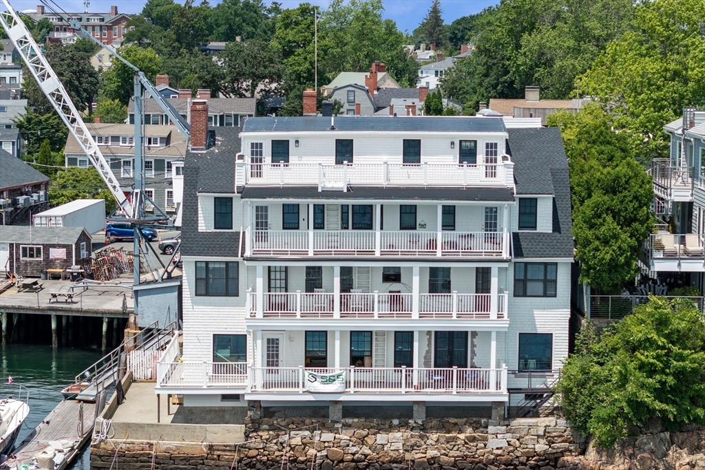 95 Front Street 6