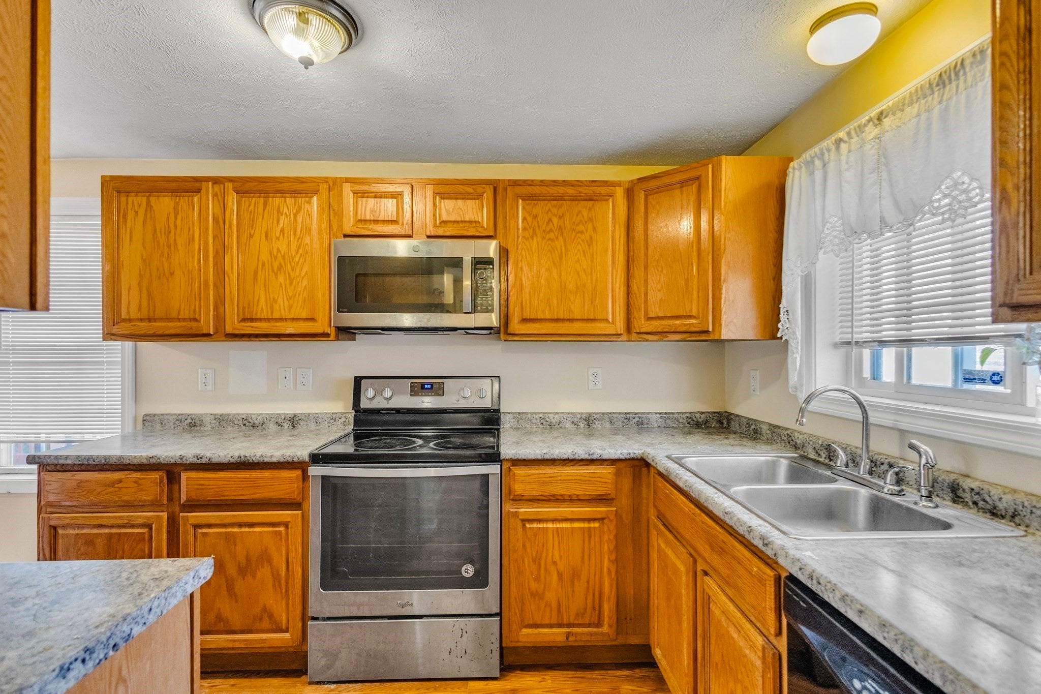 162 High St, Fitchburg, MA, 162 High St, Fitchburg, MA Photo #9
