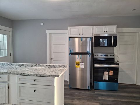 Photo of 14-18 Florence St #2, Leominster, MA 01453 (MLS # 73473329)