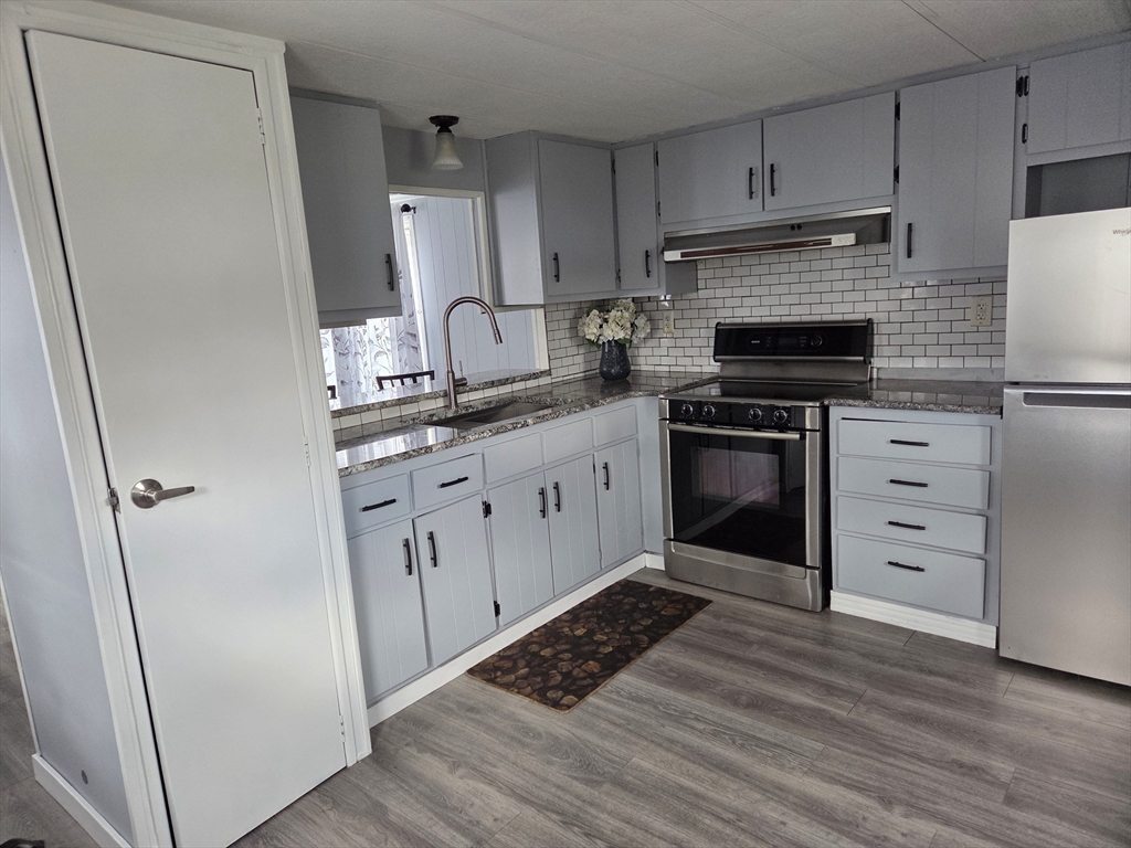 25 Groton School Road 6