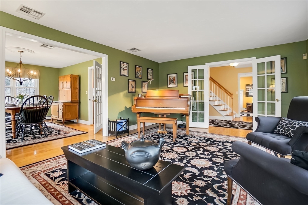 23 Fredric Lane, Mansfield, MA Photo #8