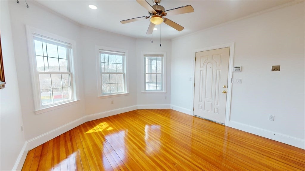 200 Hyde Park Ave #3, Boston, MA, 200 Hyde Park Ave #3, Boston, MA Photo #2