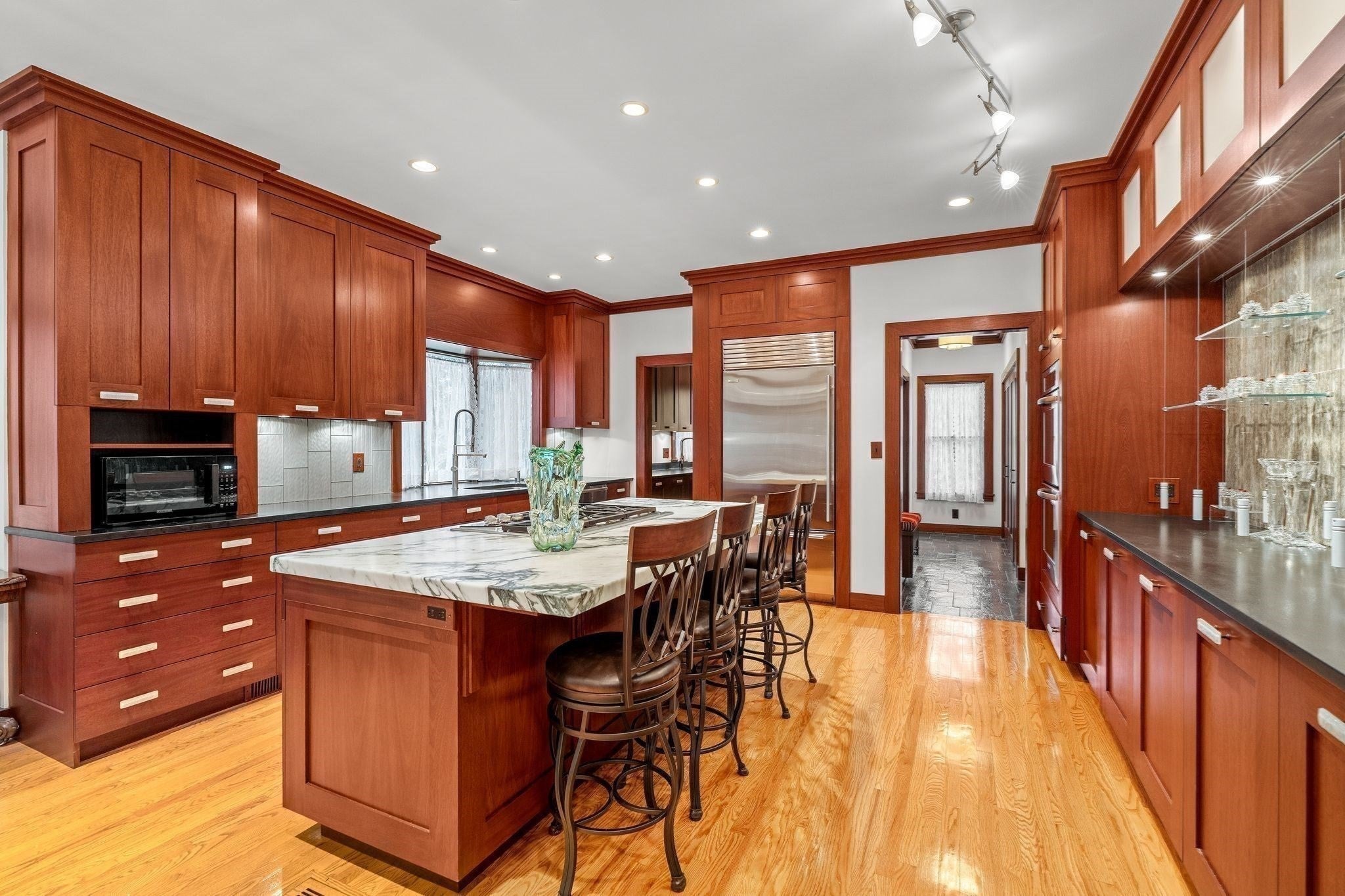 10 Holly Lane, Beverly, MA Photo #10