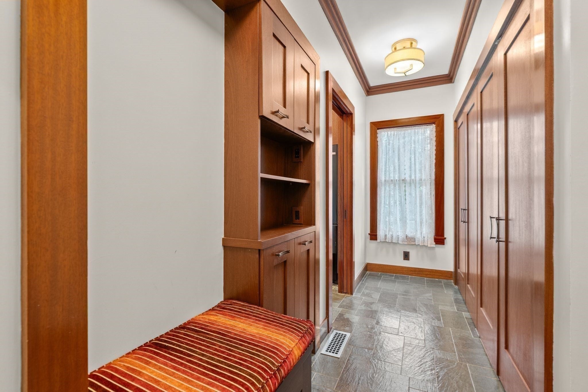 10 Holly Lane, Beverly, MA Photo #17