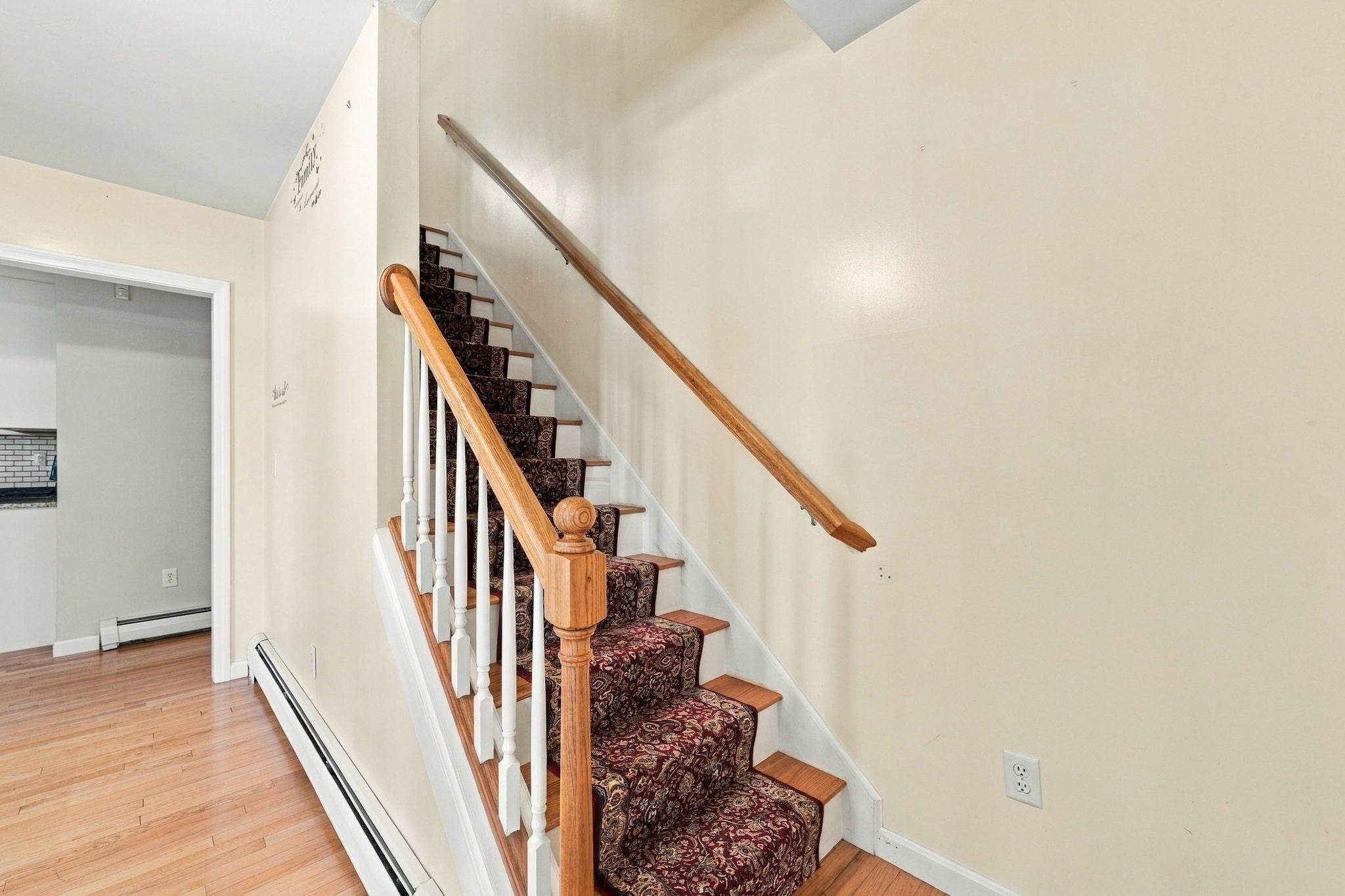 28 Erin Ct, New Bedford, MA Photo #17