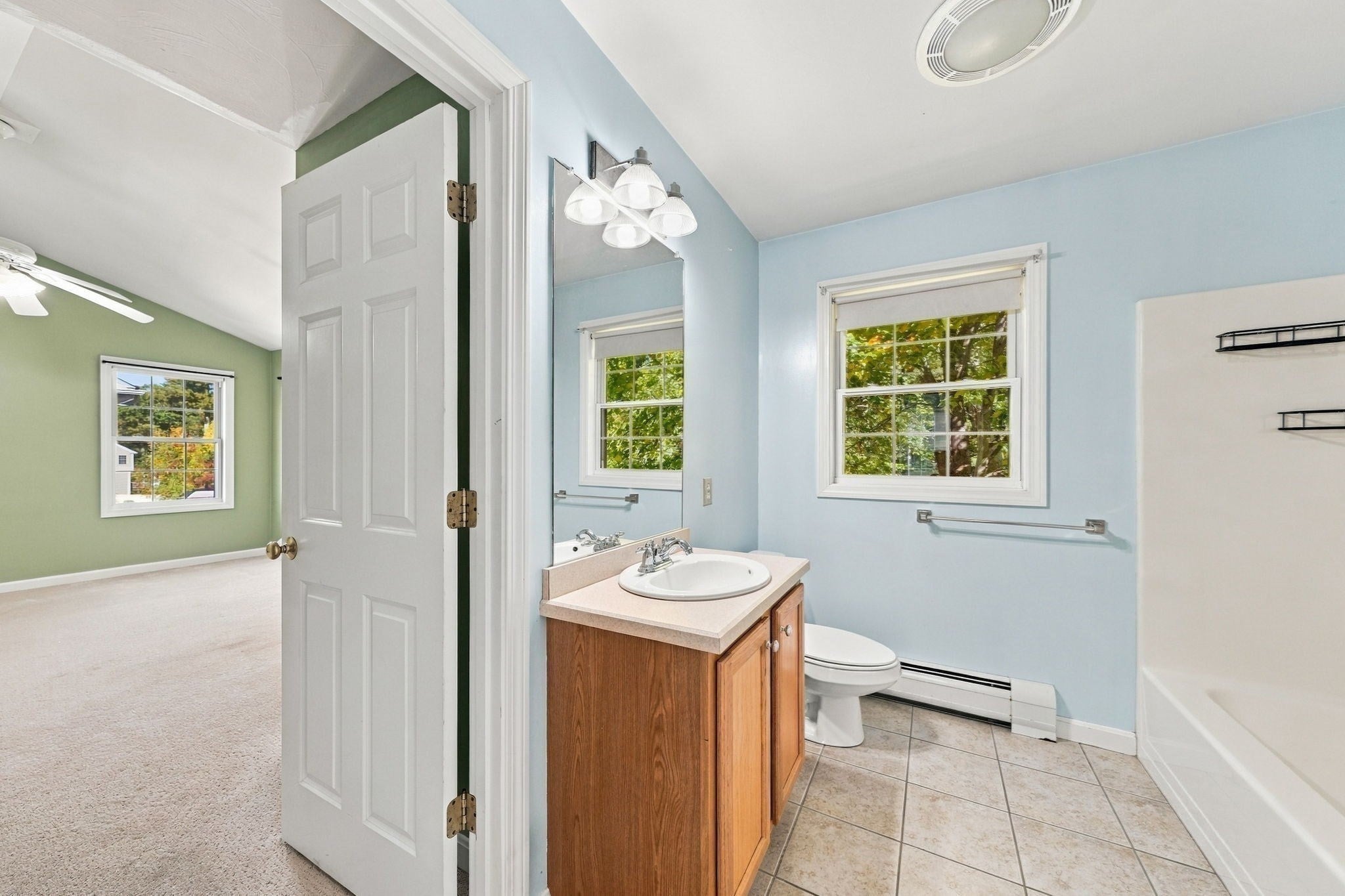 28 Erin Ct, New Bedford, MA Photo #22